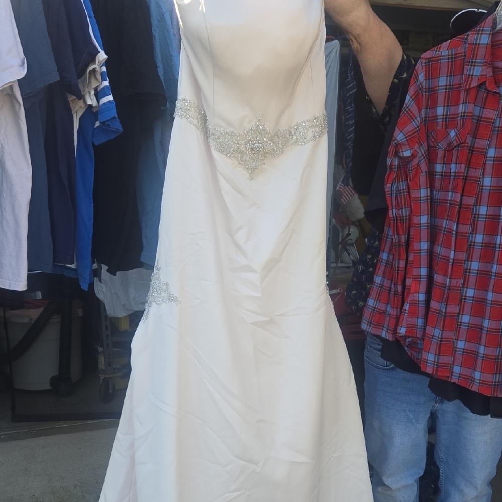 Alfred Angelo Sapphire Cream Wedding Dress